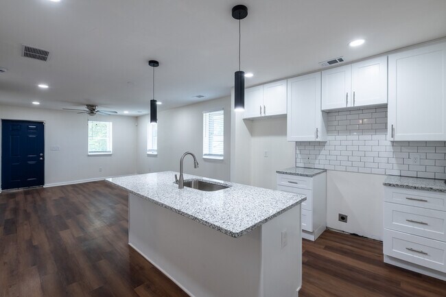 450 Paines Ave NW in Atlanta, GA - Building Photo - Building Photo