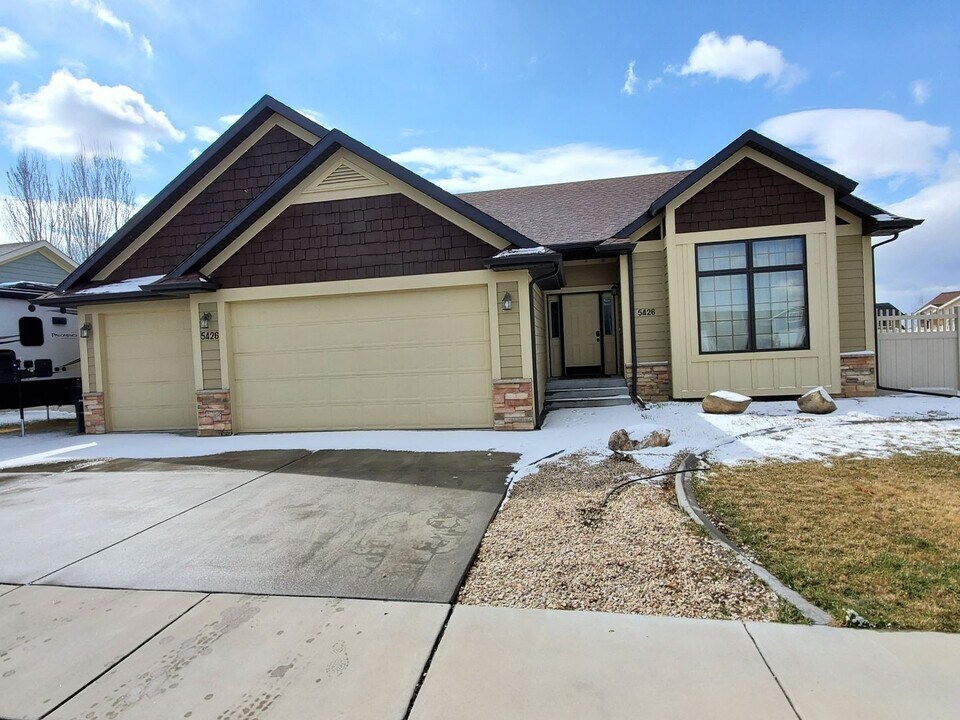 5426 Field Stone Ave in Billings, MT - Building Photo