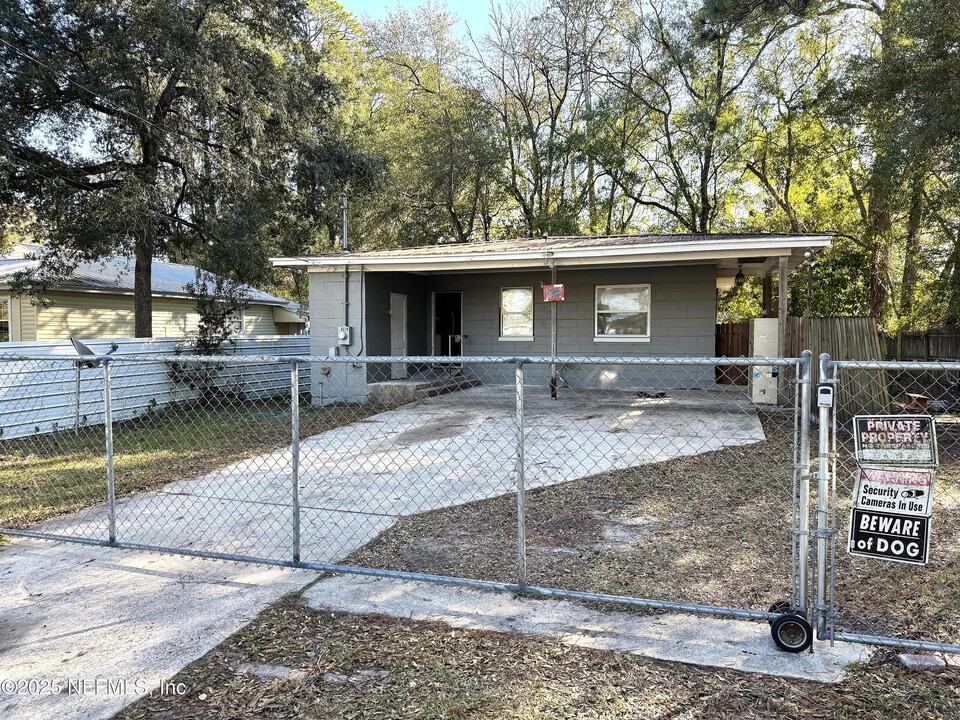 6378 Delacy Rd in Jacksonville, FL - Building Photo