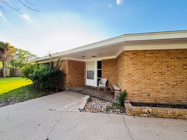 4901 Timber Ln in Rosenberg, TX - Building Photo - Building Photo