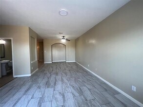 11618 Champions Green Dr in Houston, TX - Building Photo - Building Photo