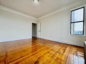 138 Haven Ave in New York, NY - Building Photo - Building Photo