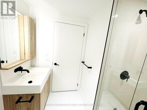 117 Broadway Ave in Toronto, ON - Building Photo - Building Photo