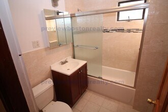 151 Tremont St, Unit 17A in Boston, MA - Building Photo - Building Photo