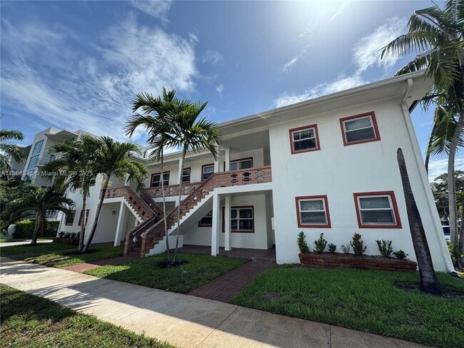 property at 901 SE 2nd Ct