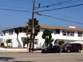 111 Vista Del Mar in Redondo Beach, CA - Foto de edificio - Building Photo