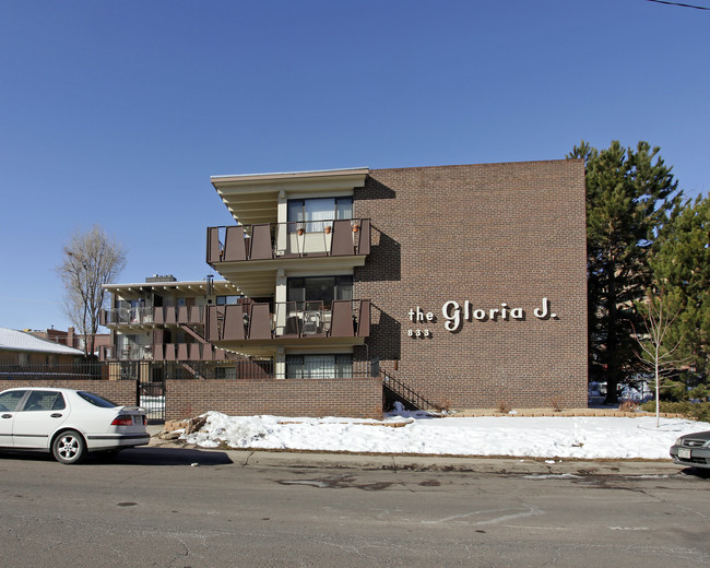 833 Dexter Apartments in Denver, CO - Building Photo - Building Photo