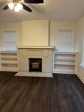 111 N Winnetka Ave in Dallas, TX - Foto de edificio - Building Photo