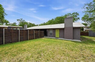 5104 Spruce Cove in Austin, TX - Building Photo