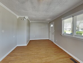 517 Carol Dr in Greenwood, IN - Building Photo - Building Photo