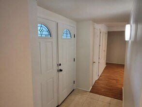 28237 Hot Springs Ave in Santa Clarita, CA - Building Photo - Building Photo