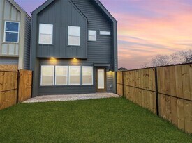 6004 Bacher St in Houston, TX - Building Photo