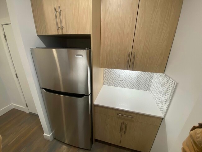 111 Park Dr in Boston, MA - Building Photo - Building Photo