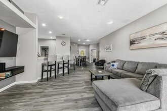 16703 Lazy Breeze Loop in Clermont, FL - Building Photo - Building Photo