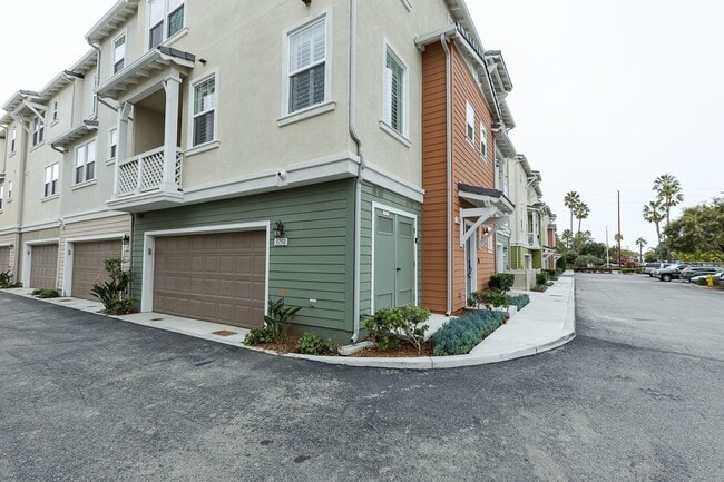 3750 Jellyfish Ln in Oxnard, CA - Building Photo - Building Photo