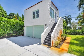 3020 Vincent Rd in West Palm Beach, FL - Building Photo - Building Photo
