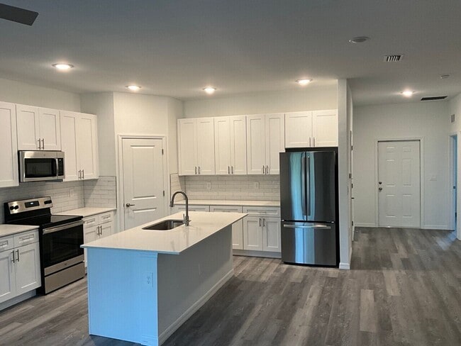 1306 Saxony Cir in Punta Gorda, FL - Building Photo - Building Photo