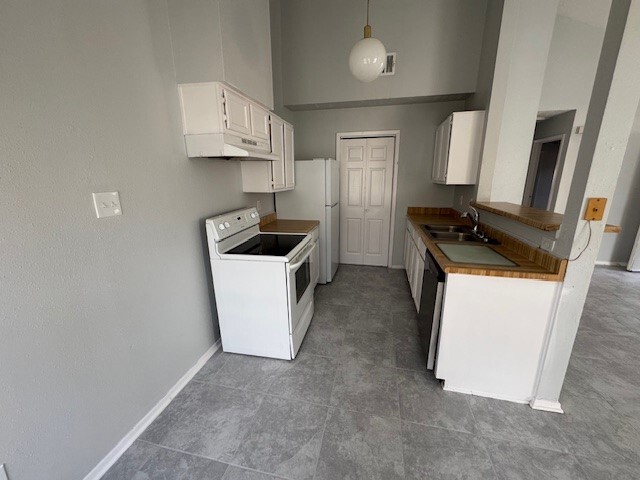 property at 5413 Diane Ct