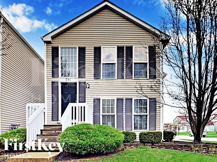 751 Serendipity Dr in Aurora, IL - Foto de edificio