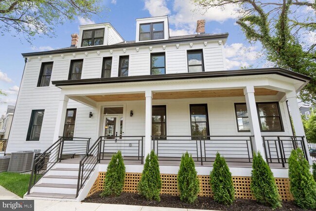 3901 New Hampshire Ave NW in Washington, DC - Building Photo - Building Photo