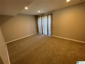 7836 Red Hawk Ct in Breinigsville, PA - Foto de edificio - Building Photo
