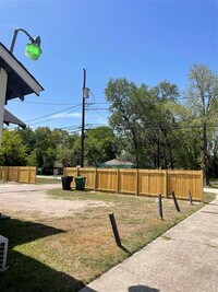 4808 Ireland St photo'