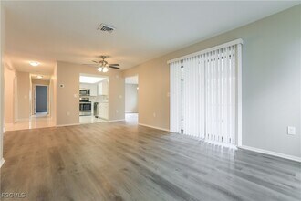 360 Gulf Breeze Blvd in Venice, FL - Foto de edificio - Building Photo
