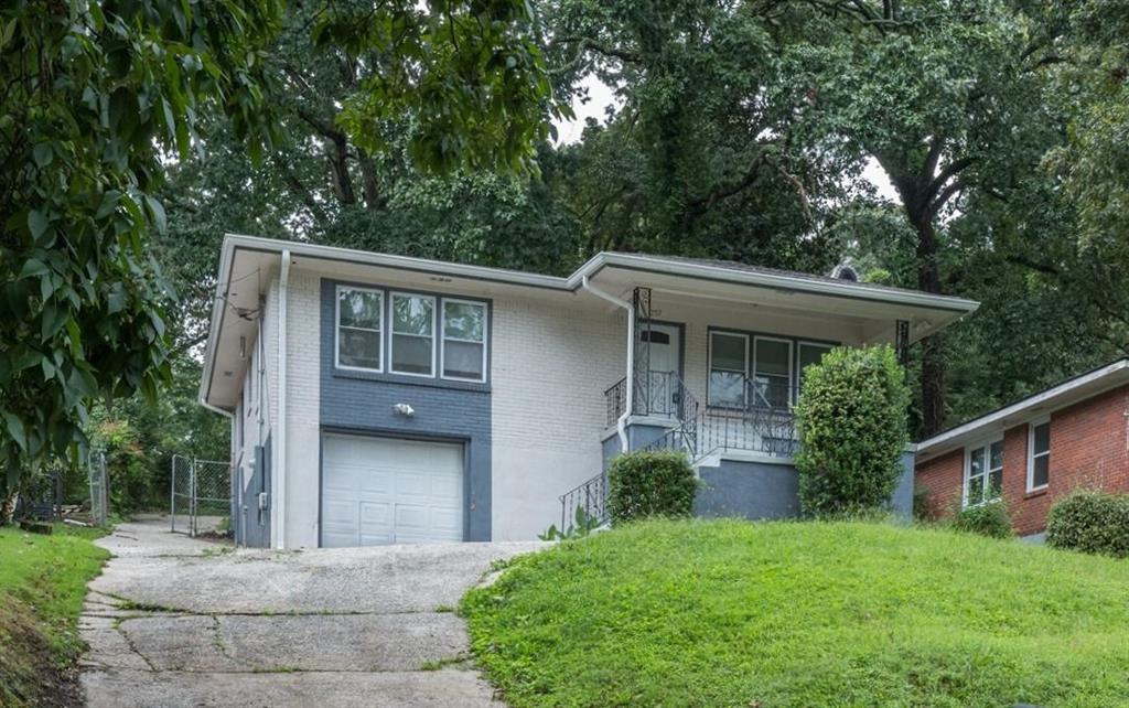 257 Barfield Ave SW in Atlanta, GA - Building Photo