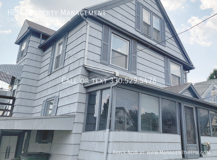 540 E Buchtel Ave in Akron, OH - Building Photo