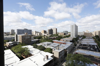 Clarendon Shores in Chicago, IL - Building Photo - Building Photo