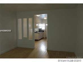 8080 Tatum Waterway Dr-Unit -9 in Miami Beach, FL - Building Photo - Building Photo