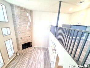 105 Brentwood Dr in New Braunfels, TX - Building Photo - Building Photo