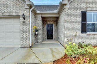 811 Pineberry Ct in Grayson, GA - Building Photo - Building Photo