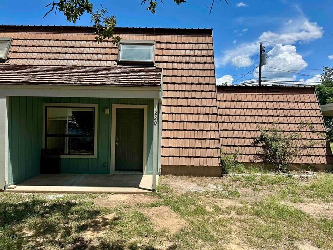 220 Big Oaks Dr in Kingsland, TX - Building Photo - Building Photo