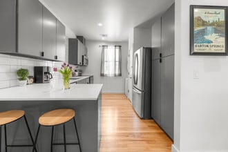 99 Waller St in Austin, TX - Building Photo - Building Photo