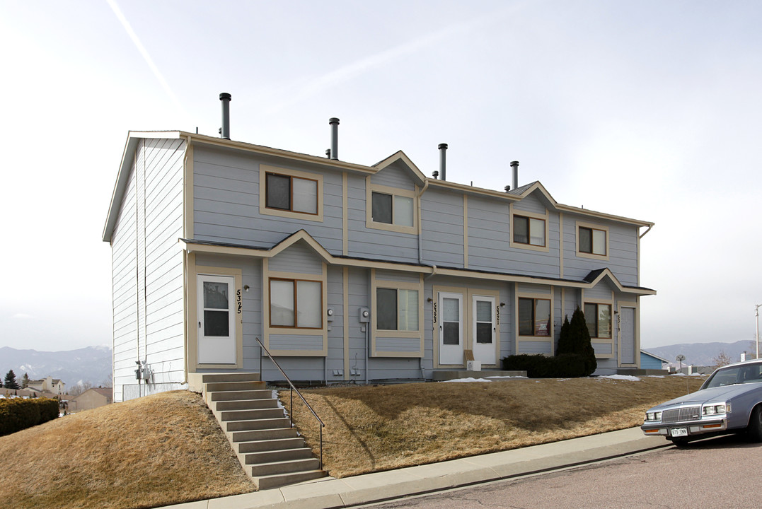 Solar Ridge Townhomes in Colorado Springs, CO - Foto de edificio