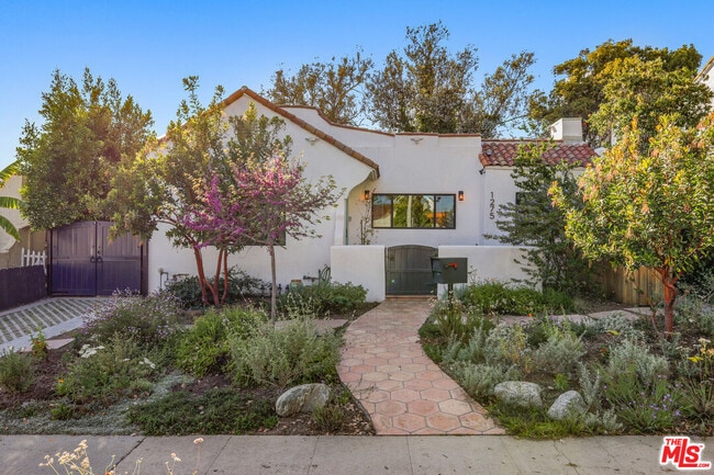 property at 1275 S Sycamore Ave