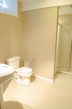 5133 Kent Way in Pittsburgh, PA - Foto de edificio - Building Photo