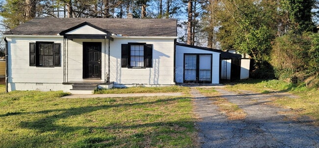 2242 Lawson Way in Chamblee, GA - Building Photo - Building Photo