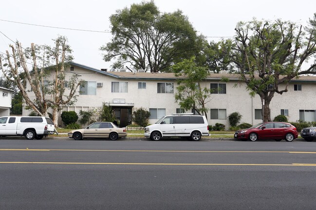 13411 Moorpark St in Sherman Oaks, CA - Building Photo - Building Photo