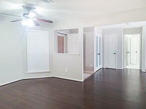 175 Sylvan Forest Dr, Unit 19141 in Spring, TX - Building Photo - Building Photo