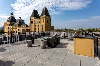 N&E in Minneapolis, MN - Foto de edificio - Building Photo