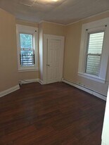 239 N 5th St in Newark, NJ - Building Photo