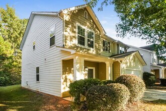 50 Brookview Dr in Newnan, GA - Building Photo - Building Photo