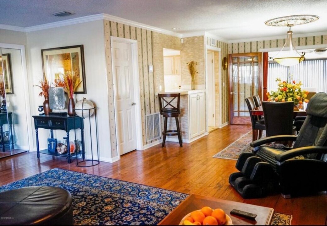 3945 Oak St, Unit 1 in Jacksonville, FL - Building Photo