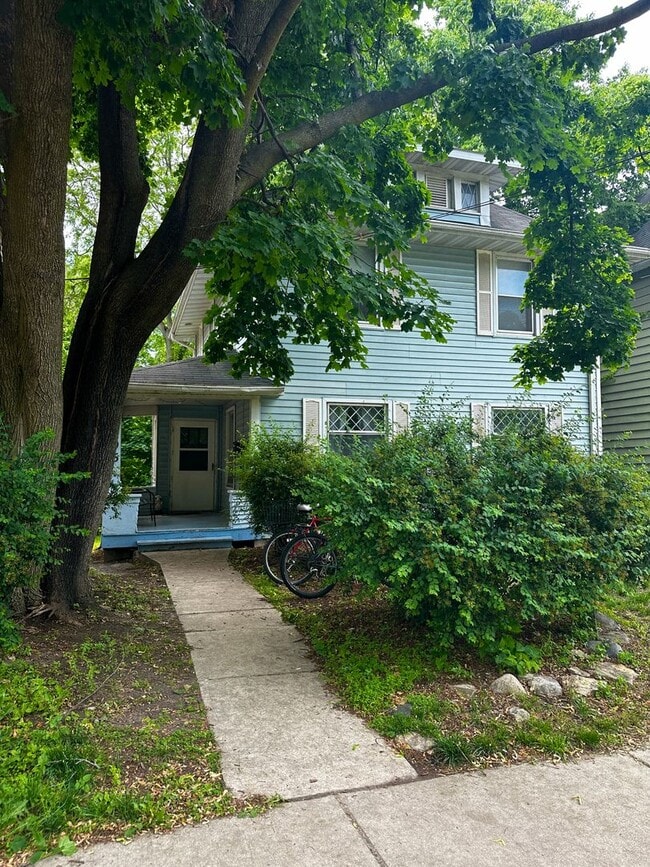 property at 1005 E Johnson St