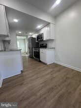 2070 Mayflower Dr in Woodbridge, VA - Building Photo - Building Photo