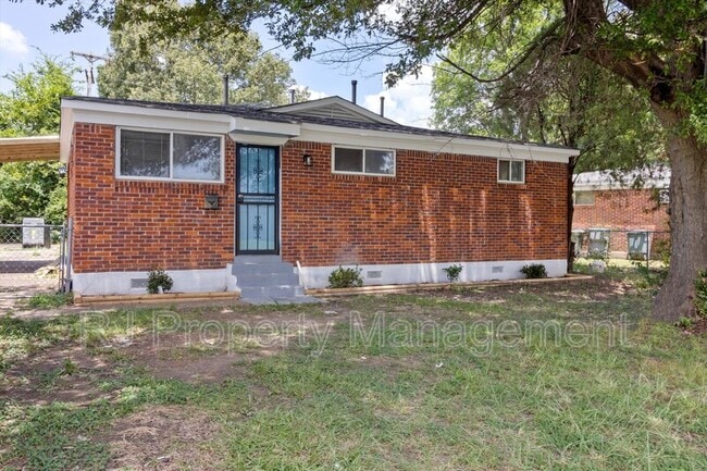 property at 2800 Tarbora Ave
