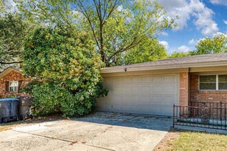 5625 Wales Ave in Fort Worth, TX - Building Photo - Building Photo