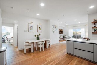 820 S Wilton Pl, Unit 401 in Los Angeles, CA - Building Photo - Building Photo